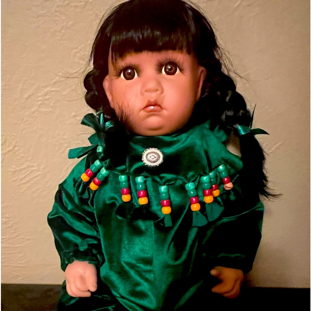 Collective Indian dolls.